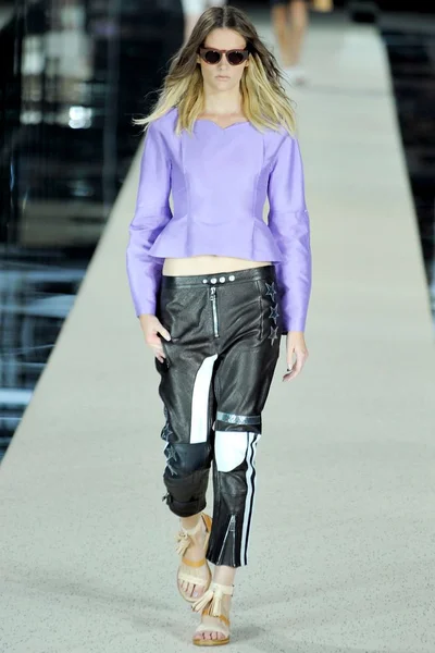 Look 4